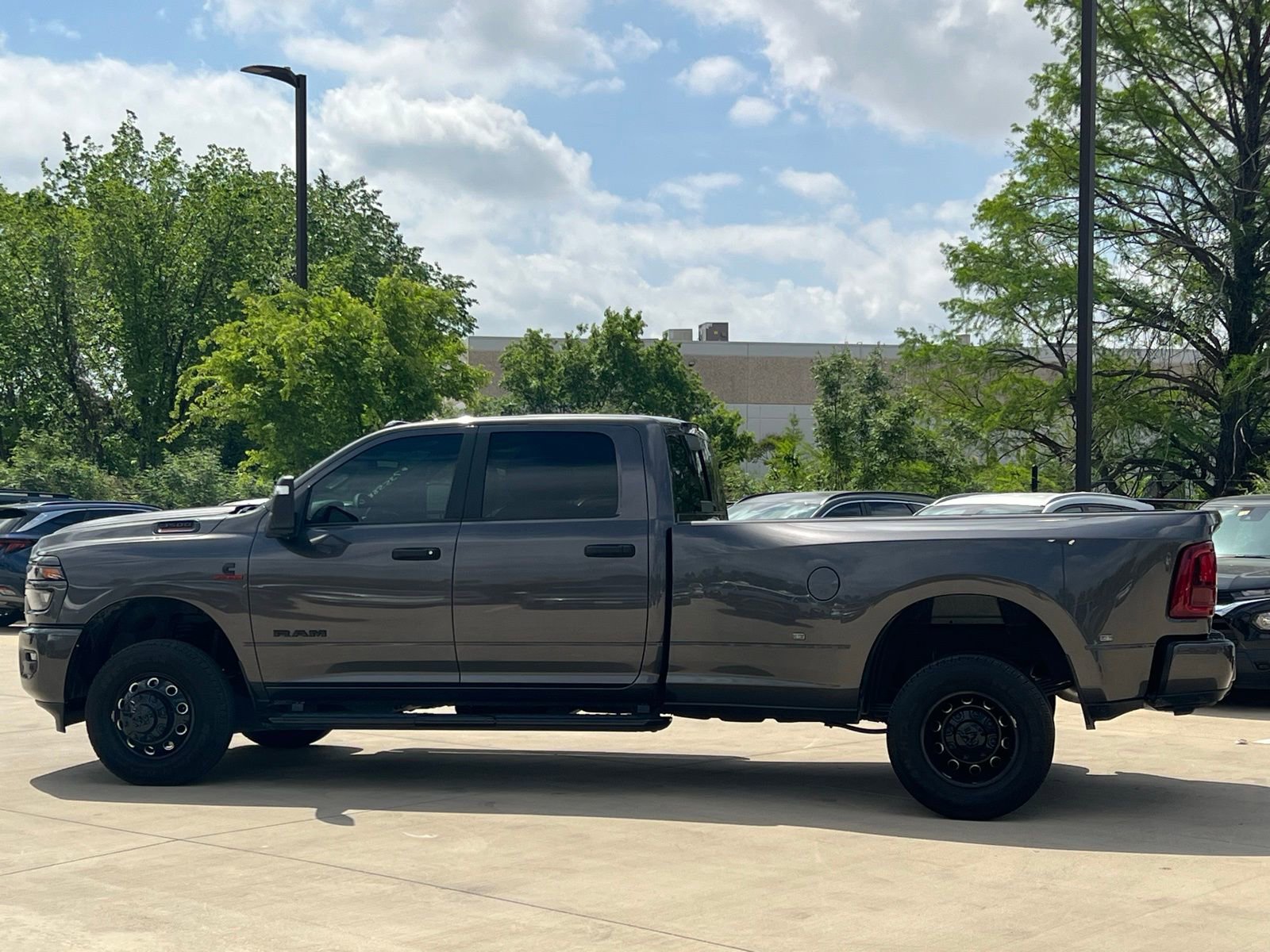 Used 2025 RAM 3500 Lone Star image 6