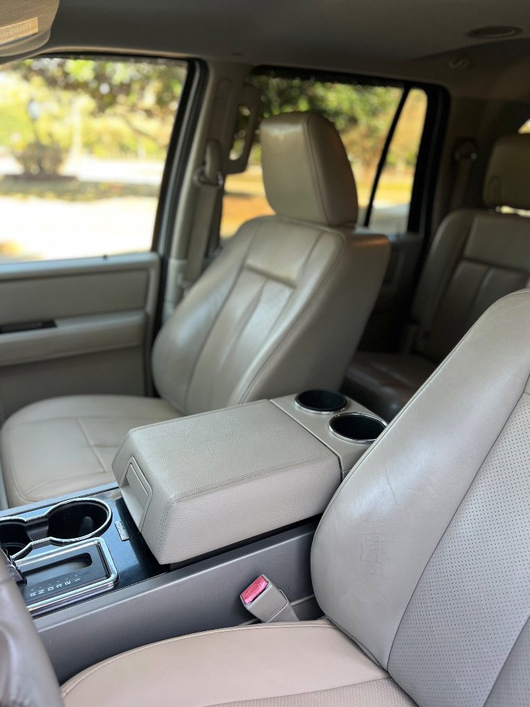 Used 2011 Ford Expedition EL Limited image 4