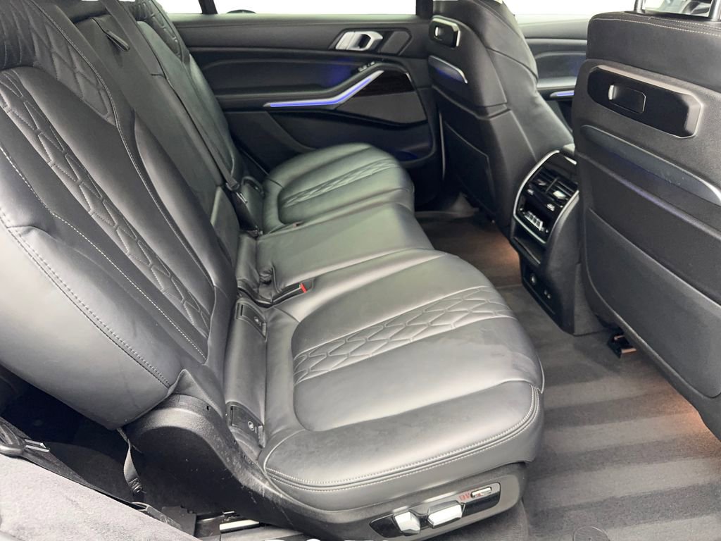 Used 2023 BMW X7 xDrive40i image 43