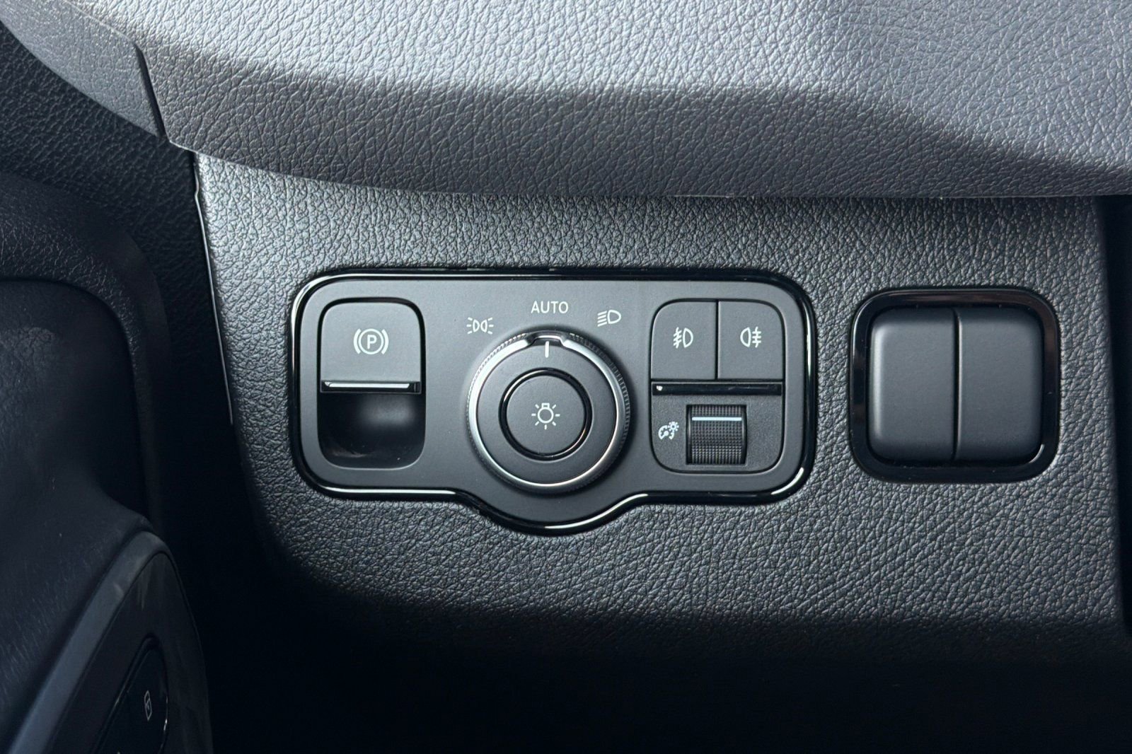 New 2026 Mercedes-Benz Sprinter 144 Cargo image 25