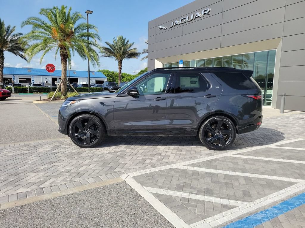 New 2025 Land Rover Discovery Metropolitan Edition AWD/4WD image 2