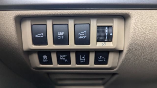 Used 2016 Subaru Outback 2.5i Limited AWD/4WD image 33
