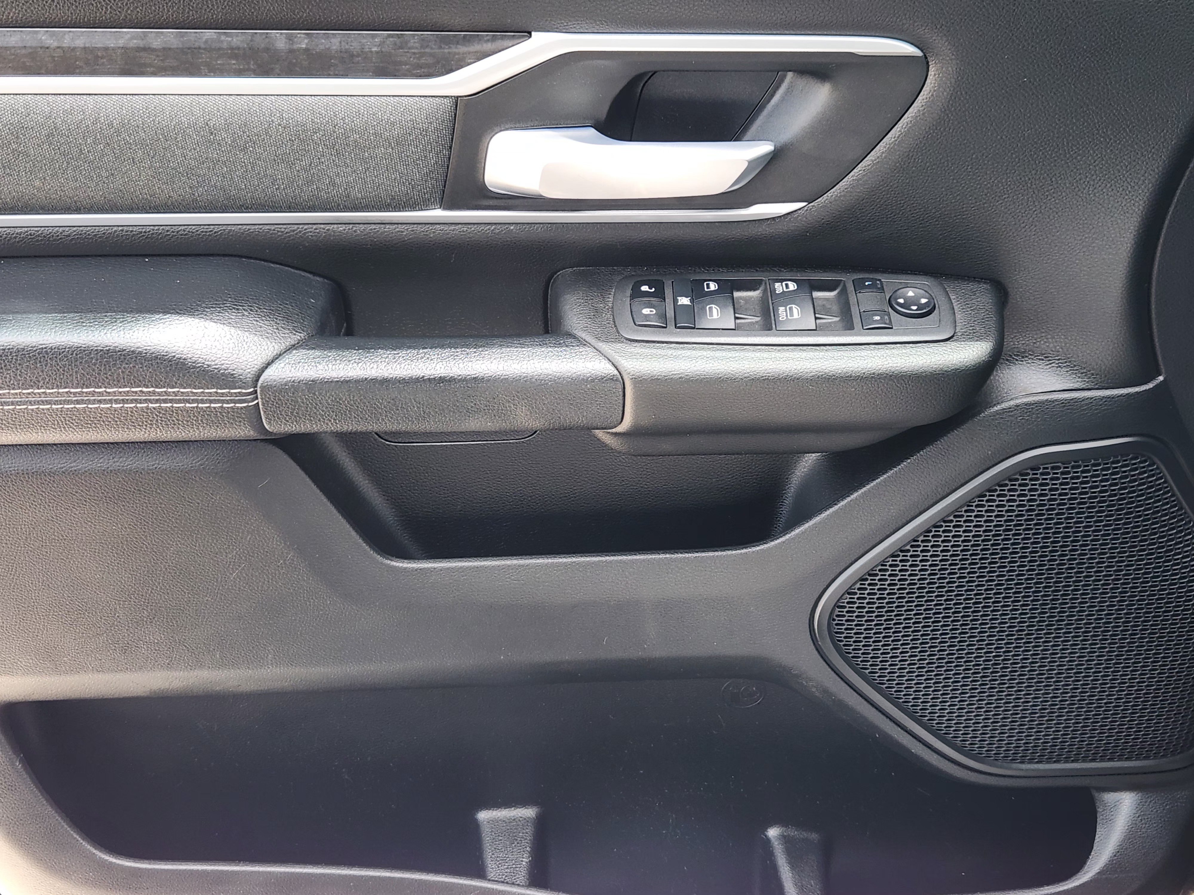 Used 2022 RAM 1500 Big Horn AWD/4WD image 24