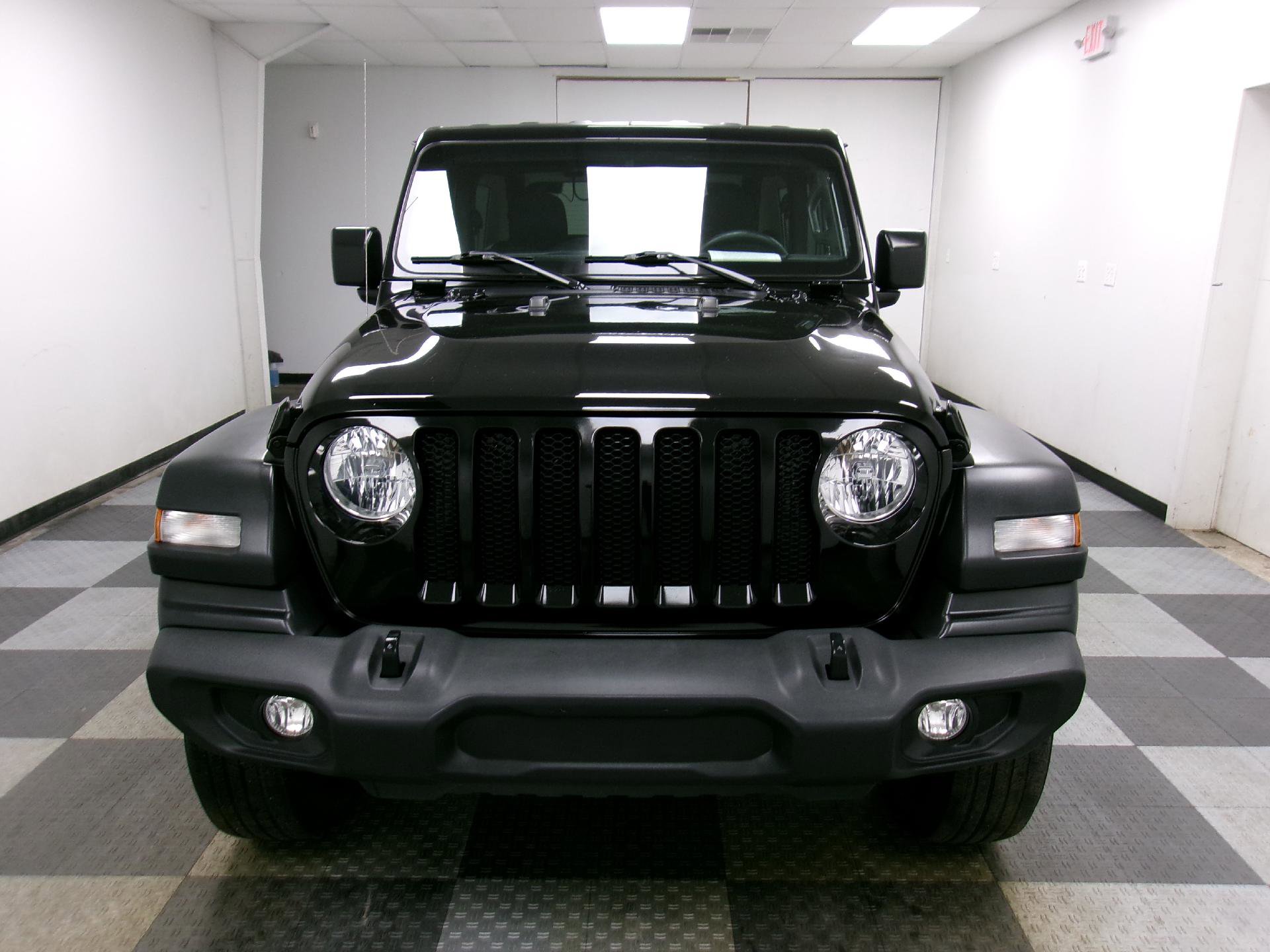 Used 2019 Jeep Wrangler Sport image 15