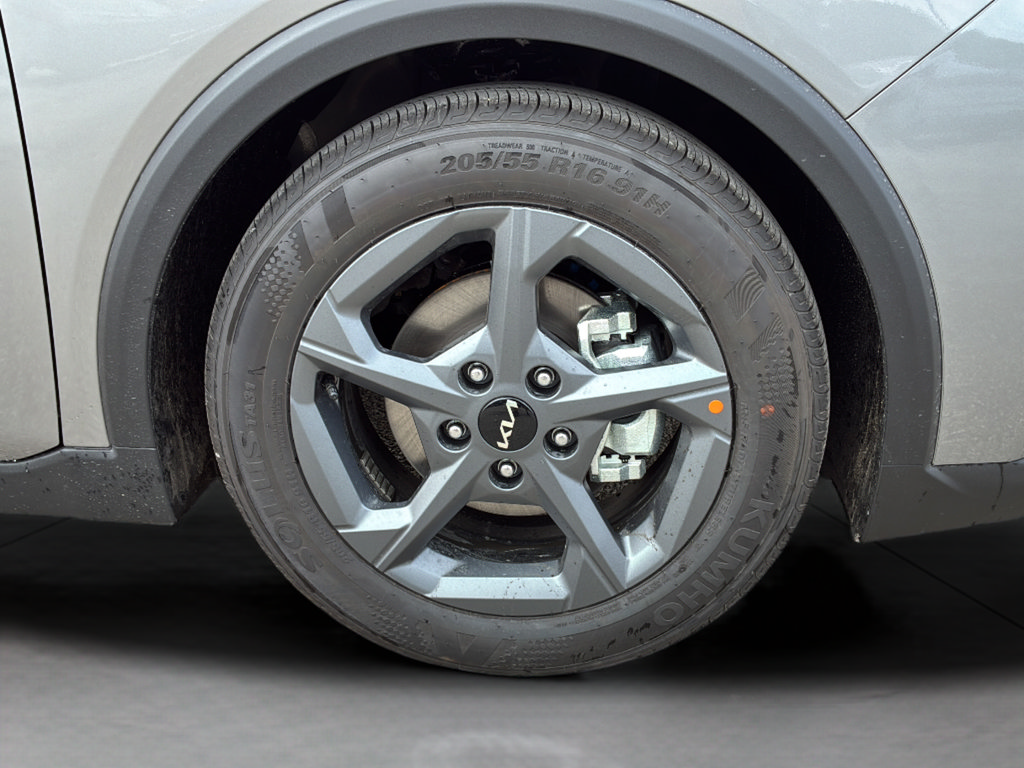 New 2026 Kia K4 FWD image 31