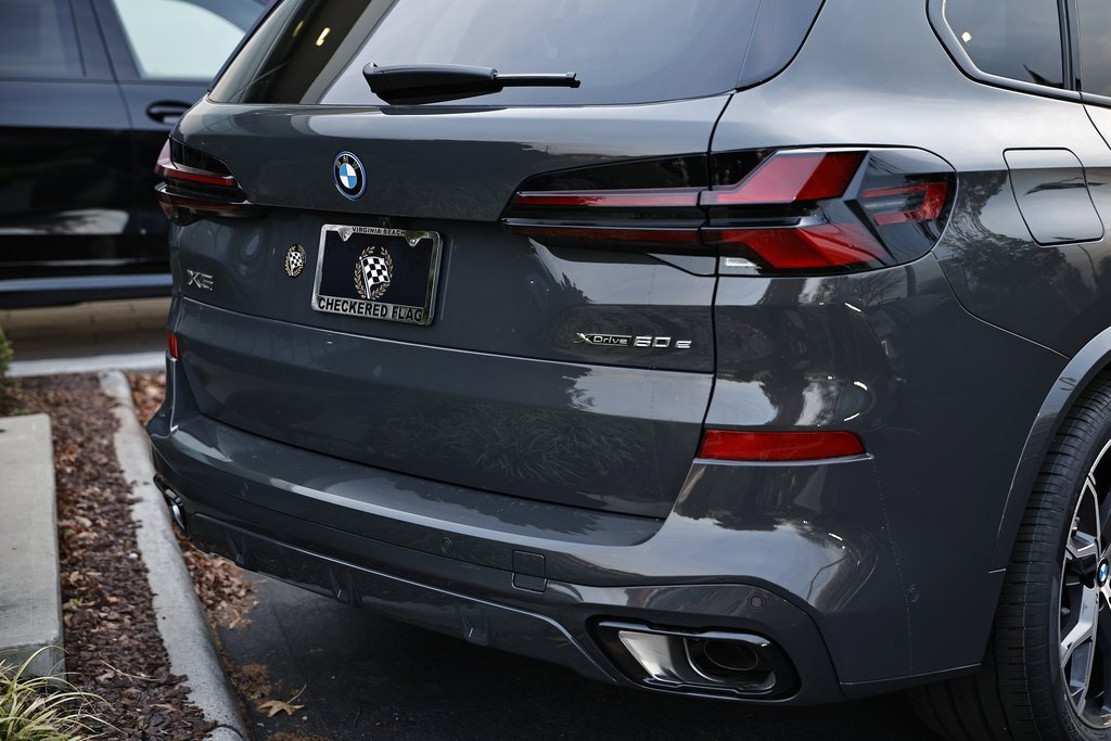 New 2026 BMW X5 xDrive50e w/ Executive Package image 9