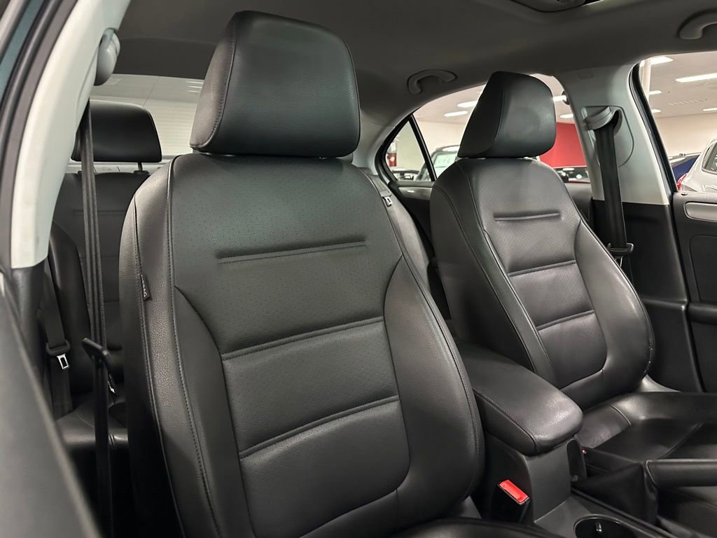 Used 2018 Volkswagen Jetta SE FWD image 28