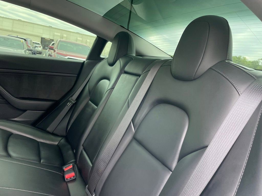 Used 2022 Tesla Model 3 Long Range AWD/4WD image 37