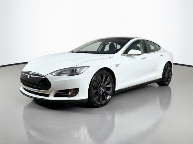 Used 2014 Tesla Model S 85 RWD image 3