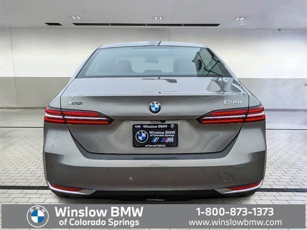 Used 2024 BMW 530i xDrive 530i xDrive w/ Premium Package image 6