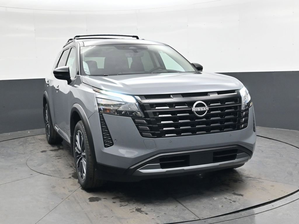 New 2026 Nissan Pathfinder Platinum FWD image 2