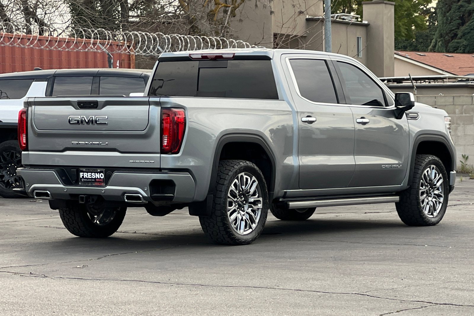 Used 2024 GMC Sierra 1500 Denali Ultimate image 4