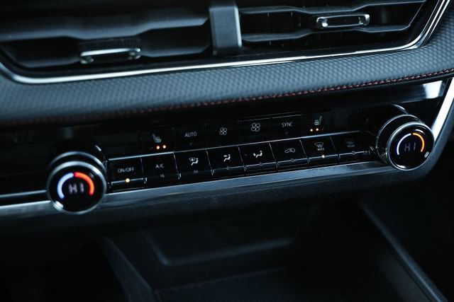 Used 2025 Chevrolet Equinox RS image 36