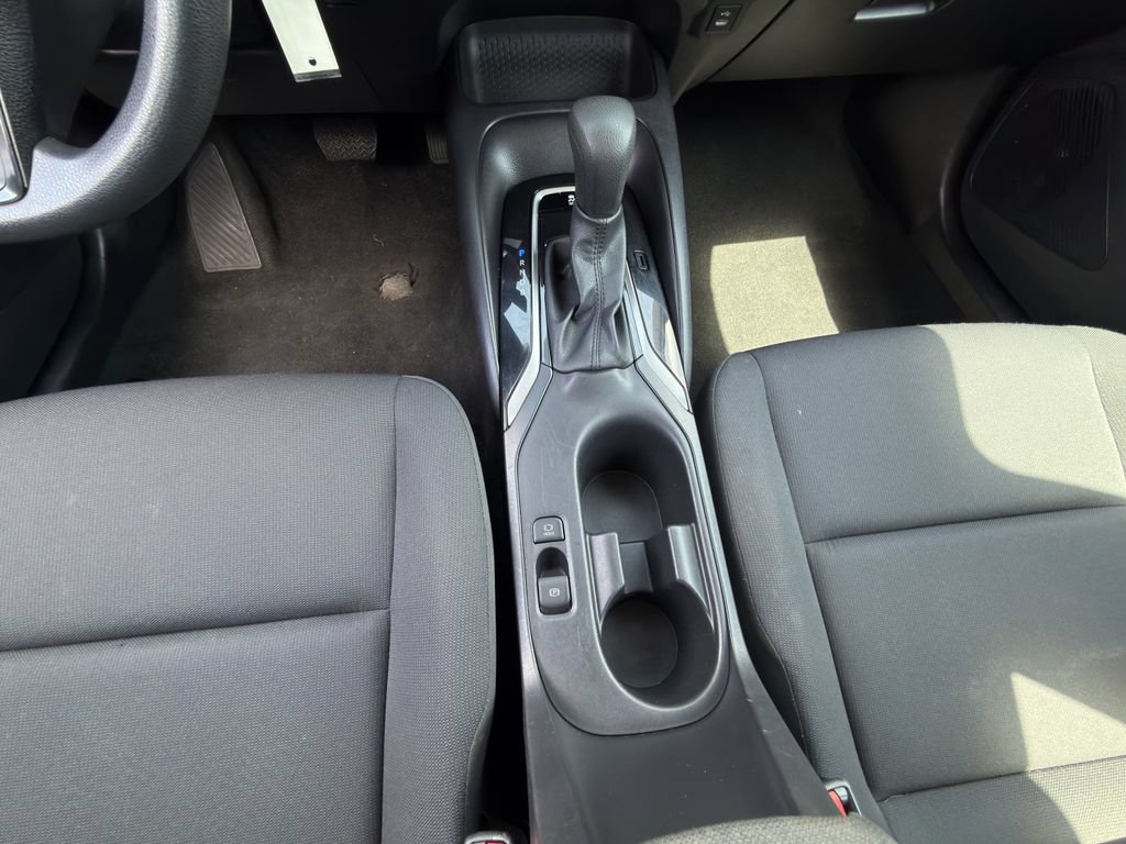Used 2025 Toyota Corolla LE FWD image 20