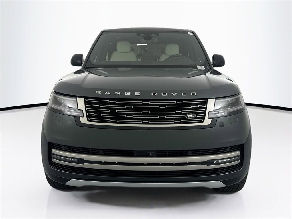 New 2025 Land Rover Range Rover Long Wheelbase SE image 2