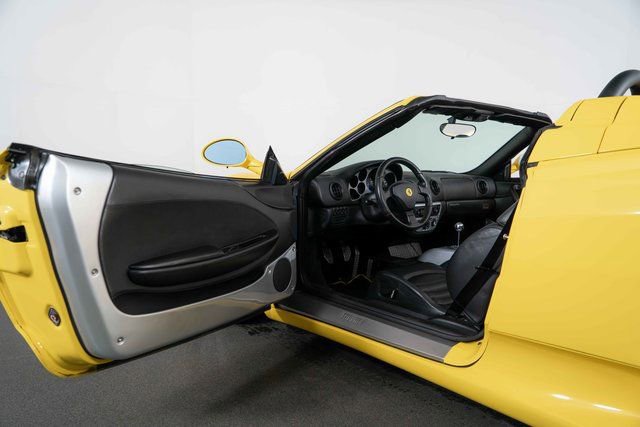 Used 2001 Ferrari 360 Spider image 15