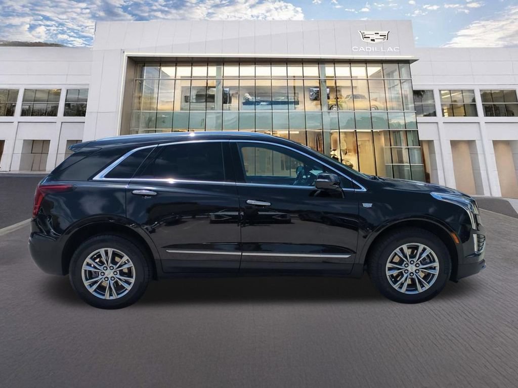 Certified 2023 Cadillac XT5 Premium Luxury FWD image 4