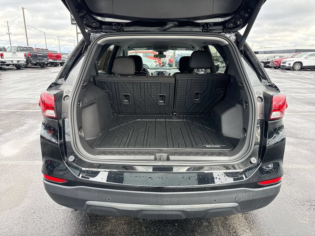 Used 2024 Chevrolet Equinox LT w/ LPO, Floor Liner Package FWD image 24