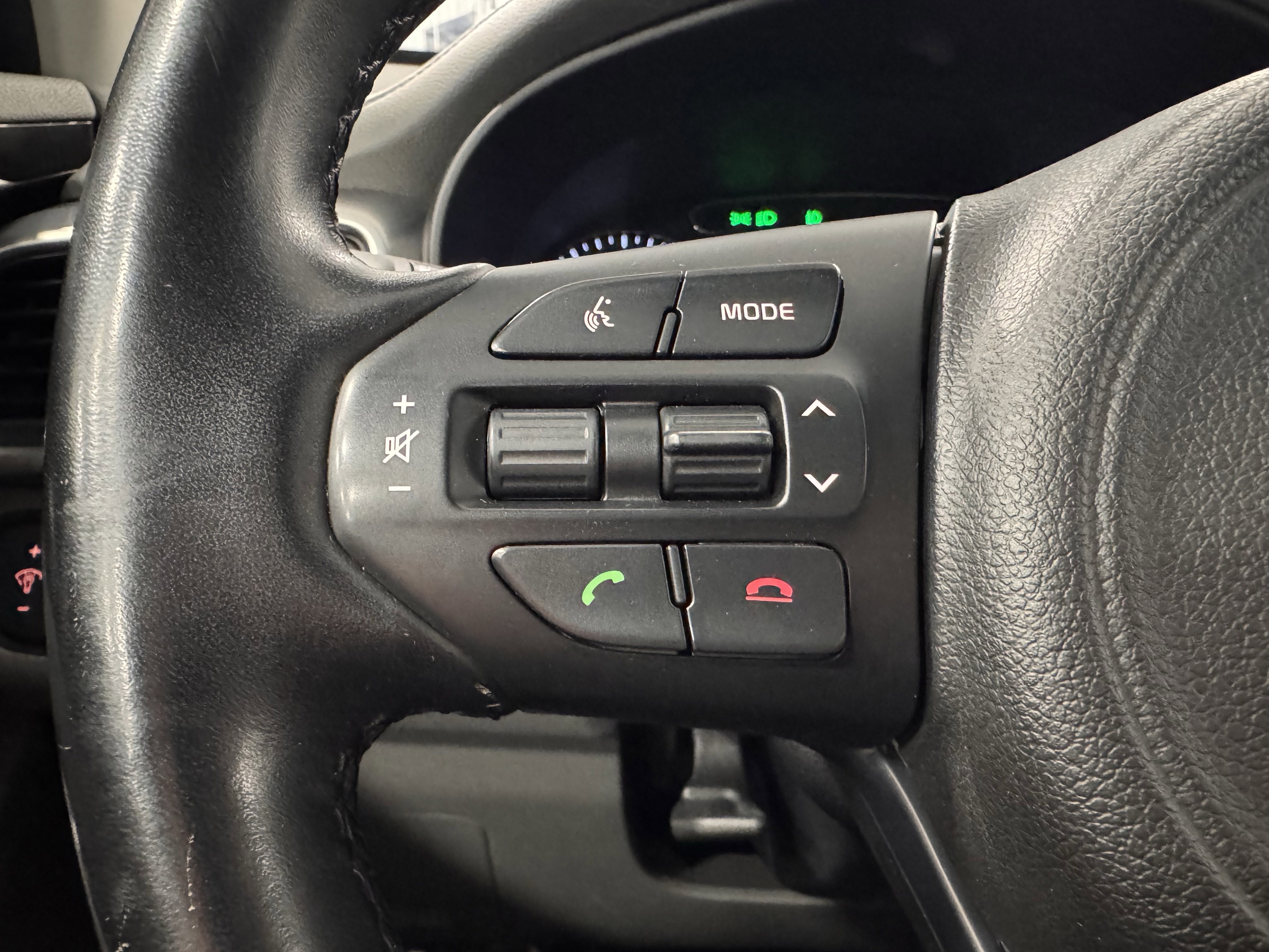 Used 2016 Kia Sorento EX image 13