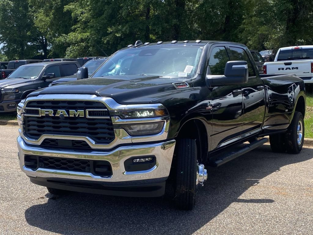 New 2026 RAM 3500 Tradesman AWD/4WD image 34