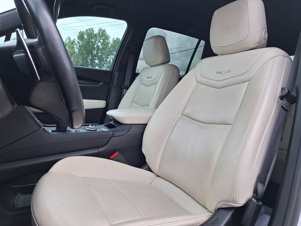 Used 2021 Cadillac XT6 Sport AWD/4WD image 28
