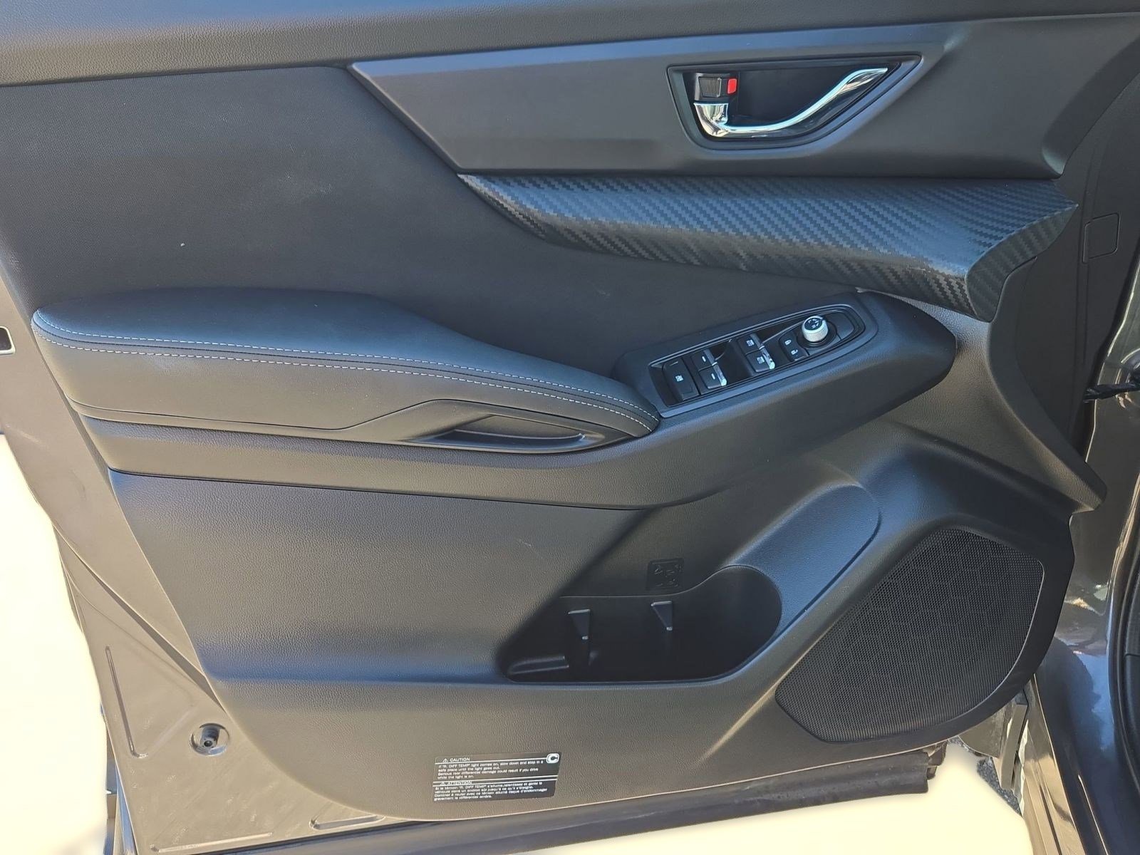 Used 2024 Subaru Ascent Premium w/ Convenience Package image 10