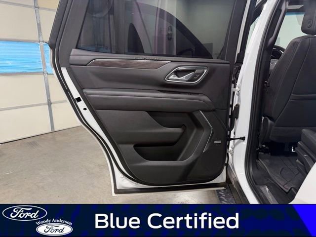 Used 2024 Chevrolet Tahoe Z71 w/ Luxury Package image 19
