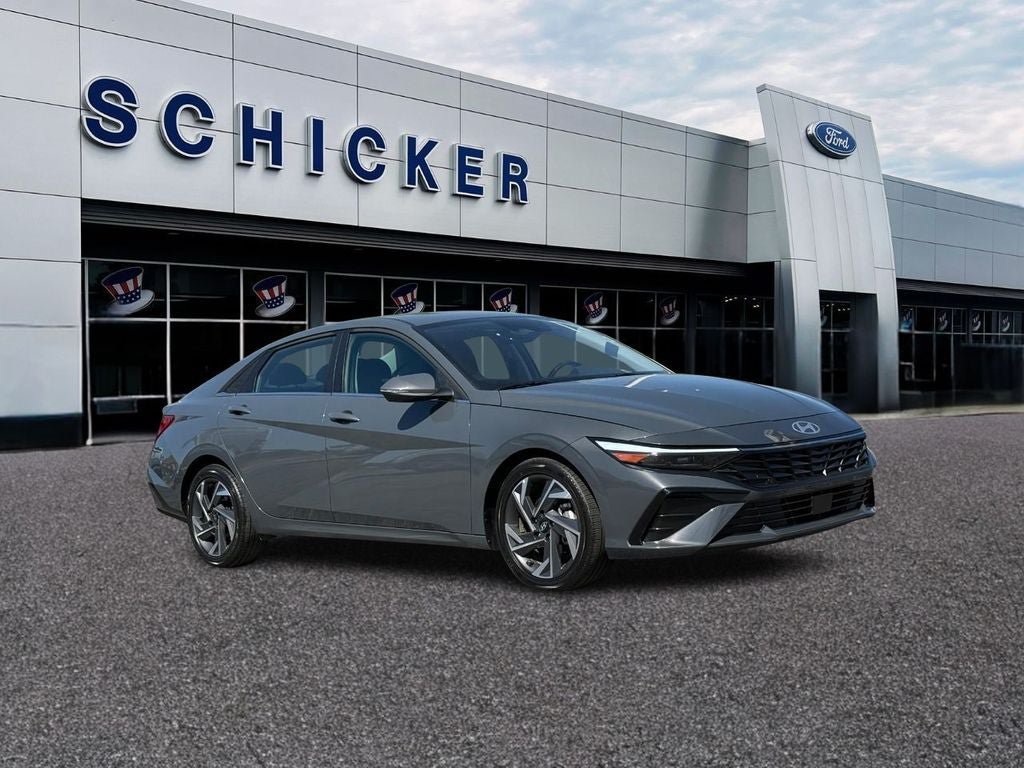 Used 2025 Hyundai Elantra Limited FWD image 1