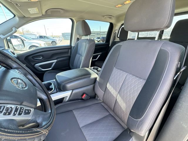 Used 2020 Nissan Titan SV w/ SV Convenience Package image 18