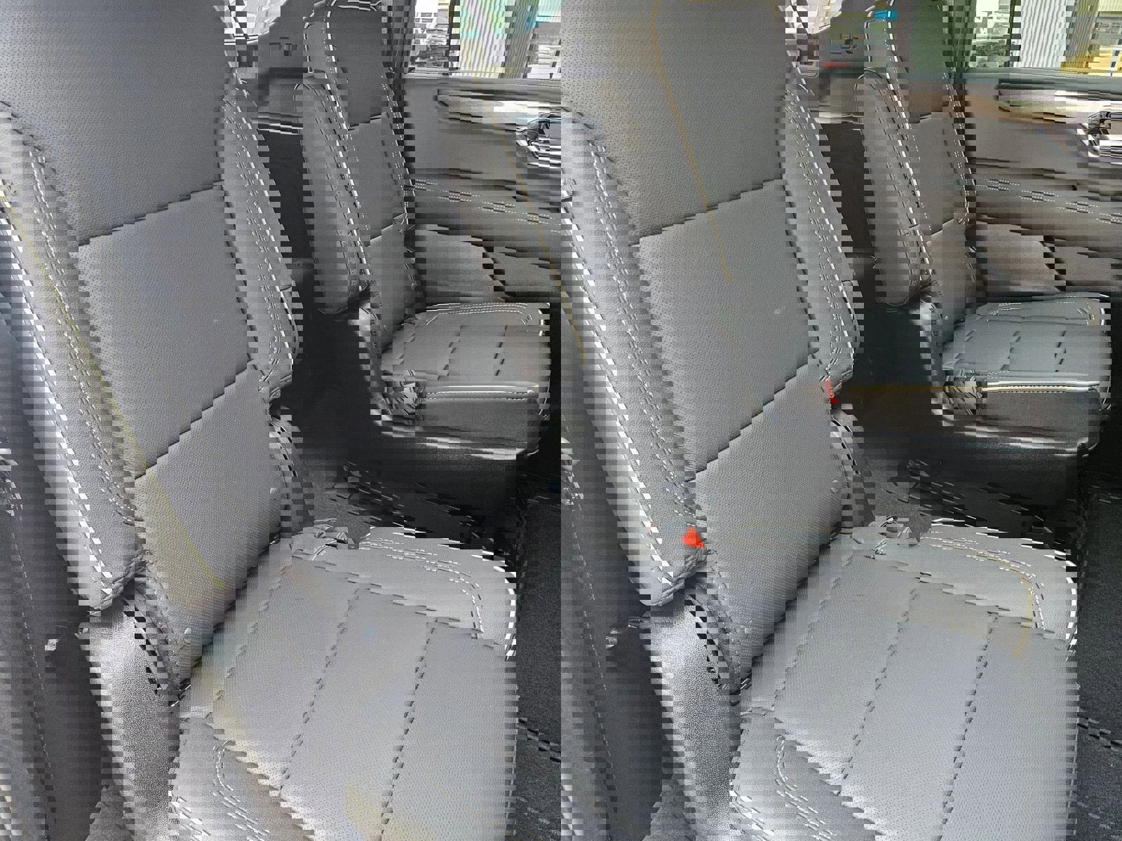 New 2026 GMC Yukon XL Elevation w/ Elevation Premium Package image 30