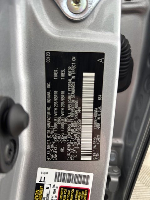 Used 2023 Toyota Highlander LE image 30