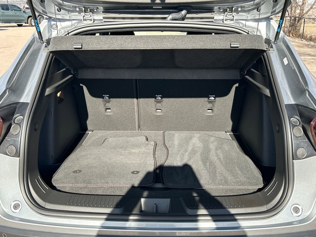 Used 2024 Chevrolet Trax RS w/ Driver Confidence Package image 5