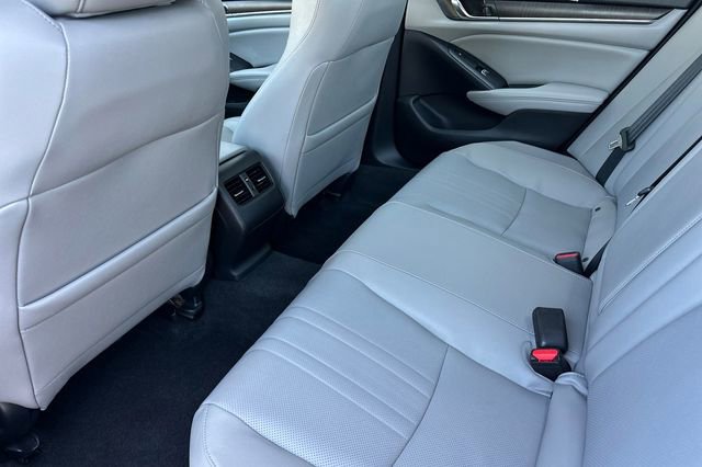 Used 2020 Honda Accord Touring image 14