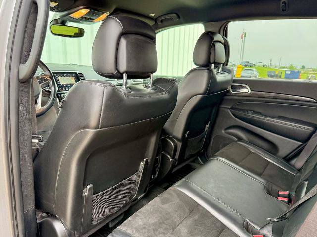 Used 2019 Jeep Grand Cherokee Altitude AWD/4WD image 13