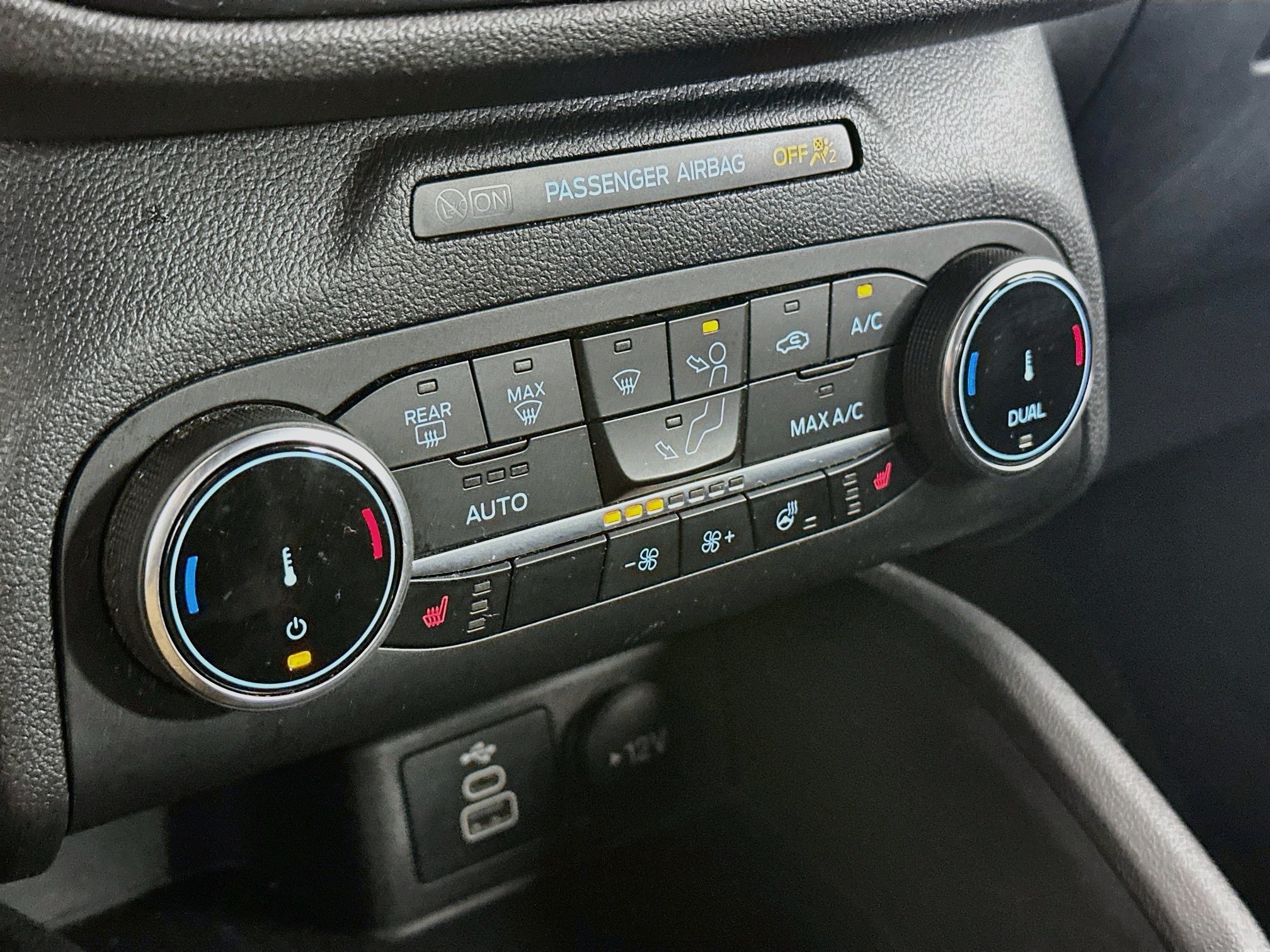 Used 2025 Ford Escape ST-Line Select AWD/4WD image 23