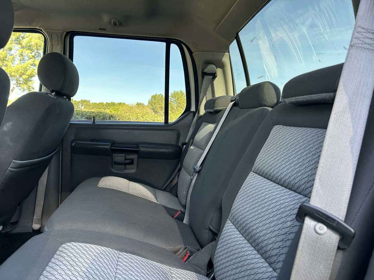 Used 2005 Ford Explorer Sport Trac XLT RWD image 19