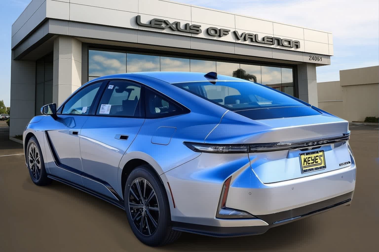 New 2026 Lexus ES 350h w/ Convenience Package FWD image 2