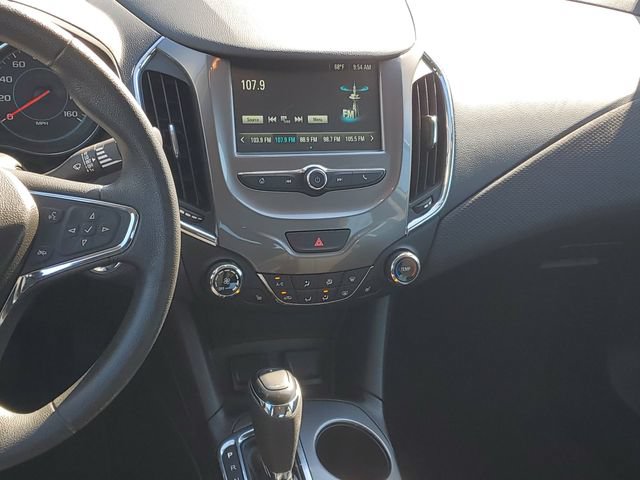 Certified 2018 Chevrolet Cruze LT w/ Convenience Package FWD image 13