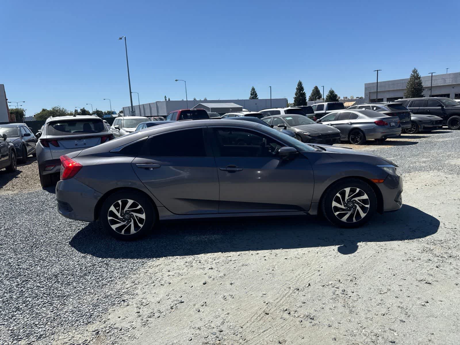 Used 2017 Honda Civic EX image 4