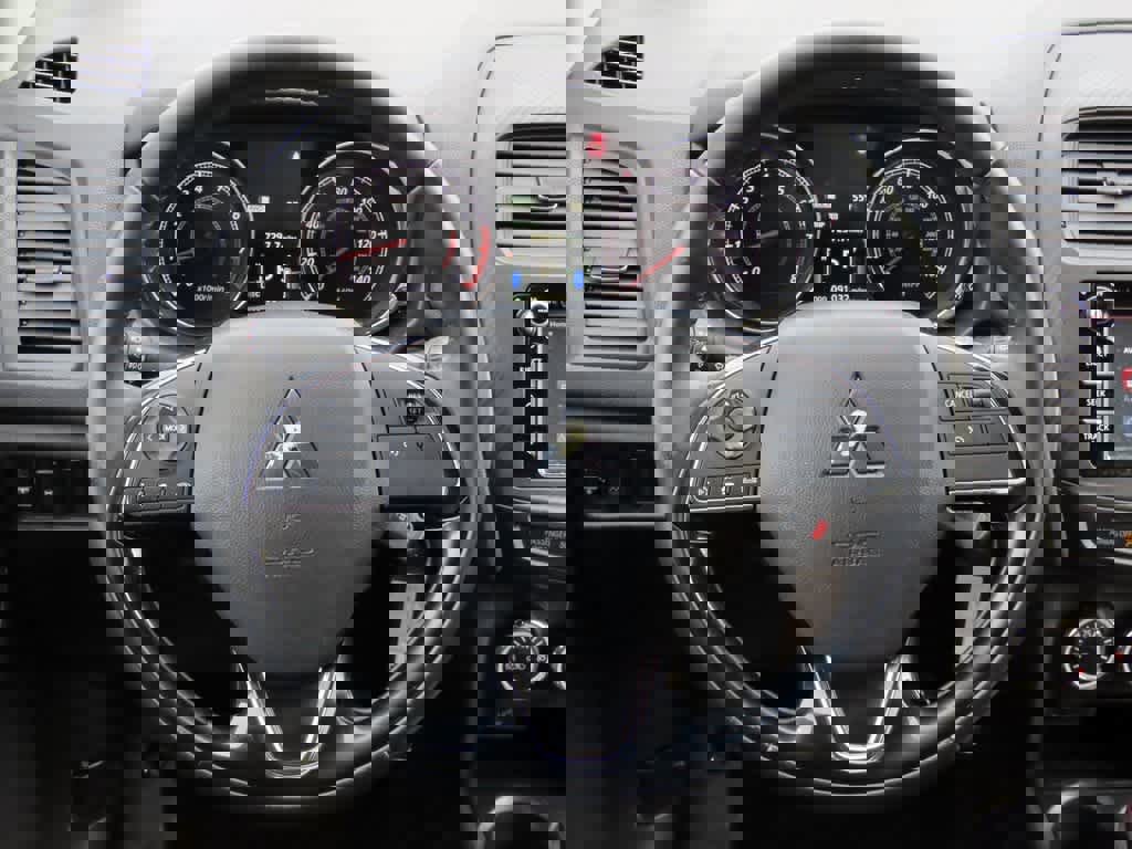 Used 2017 Mitsubishi Outlander Sport ES image 18