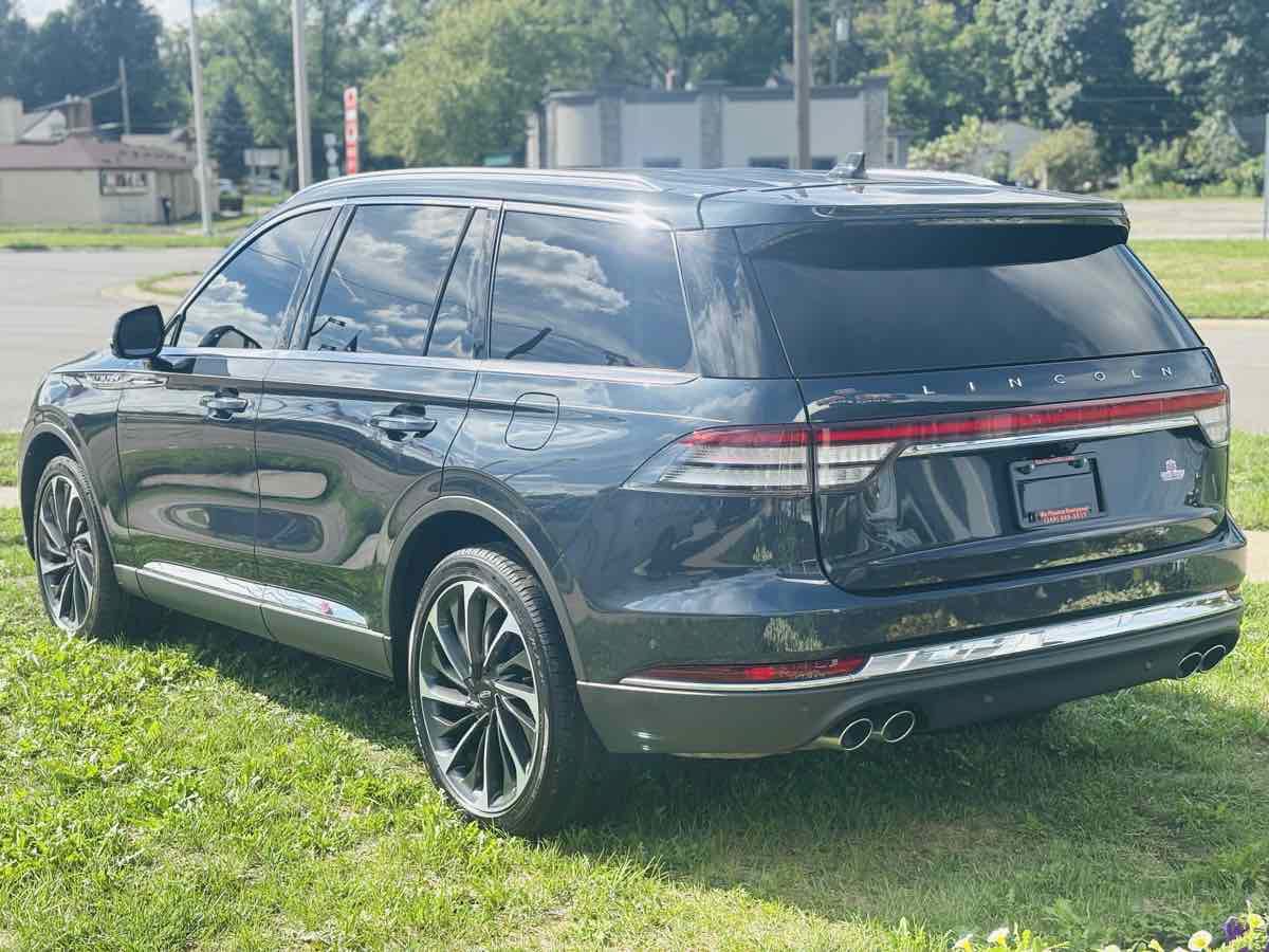 Used 2024 Lincoln Aviator Reserve w/ Equipment Group 201A AWD/4WD image 14