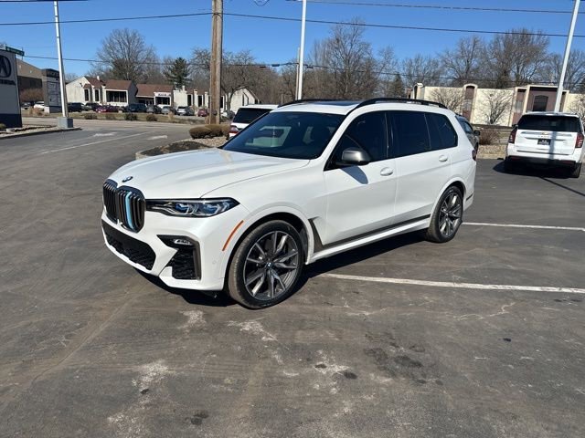 Used 2022 BMW X7 M50i w/ Dynamic Handling Package AWD/4WD image 1