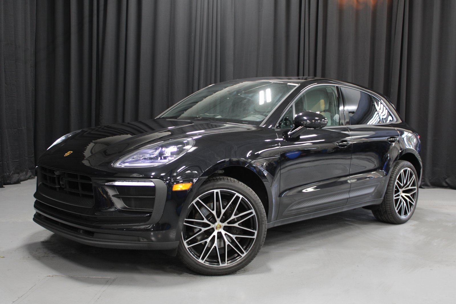 Certified 2025 Porsche Macan