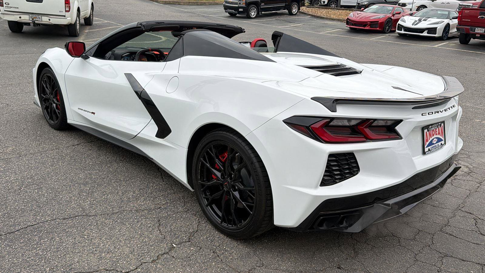 Used 2025 Chevrolet Corvette Stingray Convertible RWD image 7