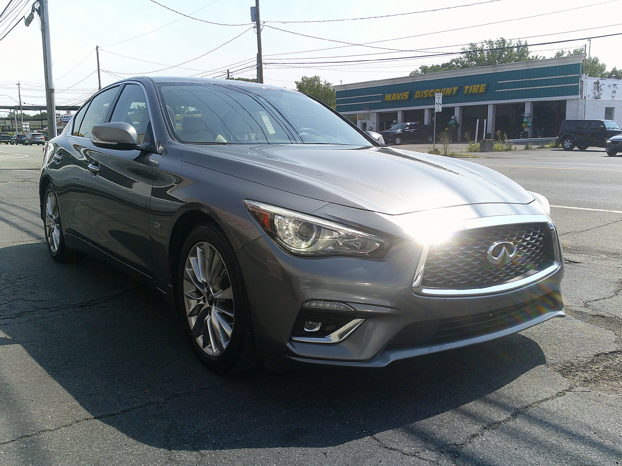 Used 2020 INFINITI Q50 Luxe RWD image 7