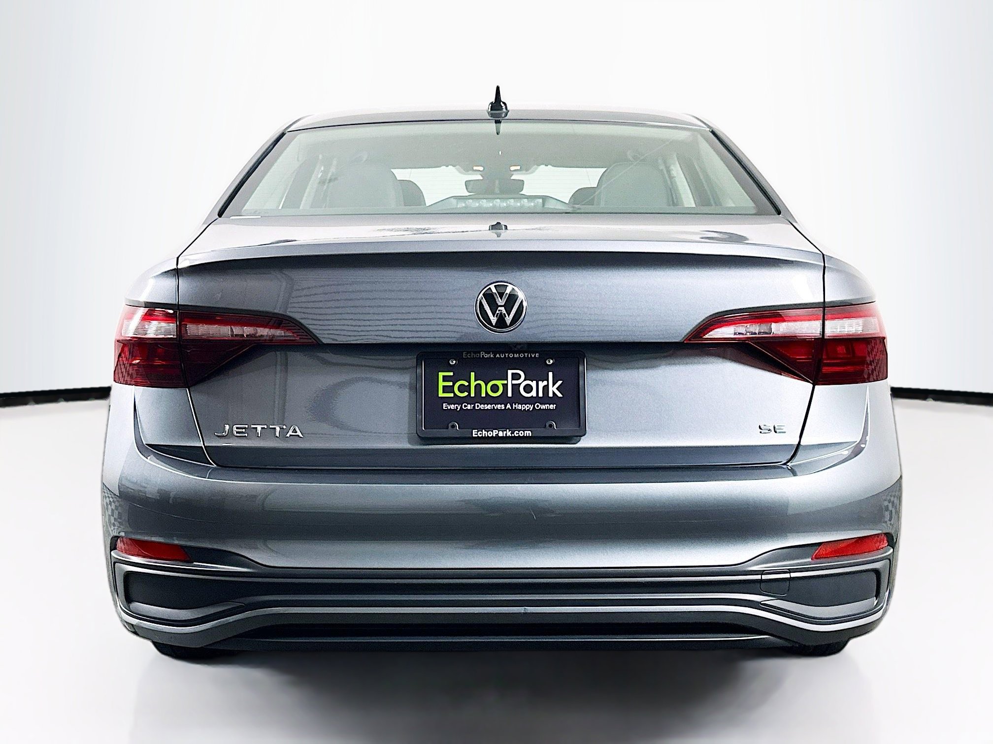 Used 2024 Volkswagen Jetta SE image 7