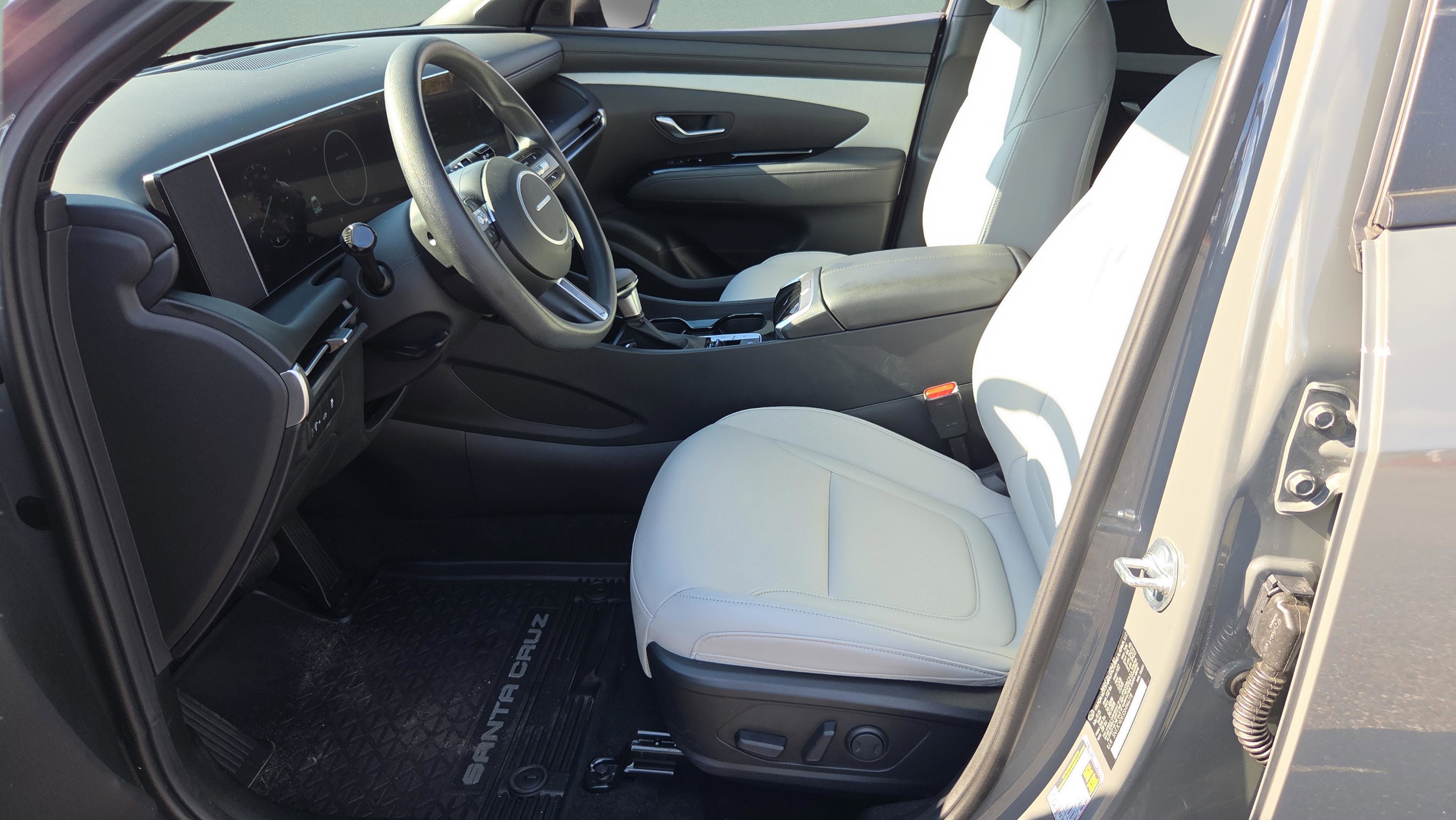 Used 2025 Hyundai Santa Cruz SEL image 10