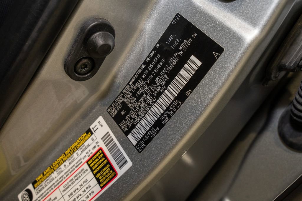 Used 2024 Toyota Highlander LE image 21