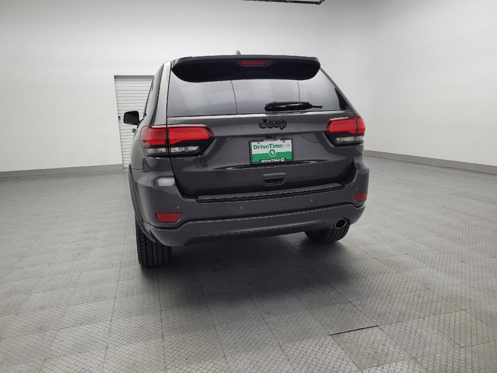 Used 2018 Jeep Grand Cherokee Altitude image 6