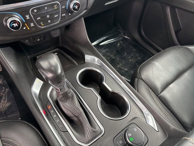 Used 2022 Chevrolet Traverse LT image 25